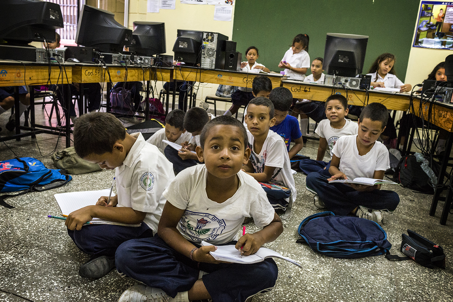 La violencia causa que miles de niños en Honduras y El Salvador no accedan a la escuela